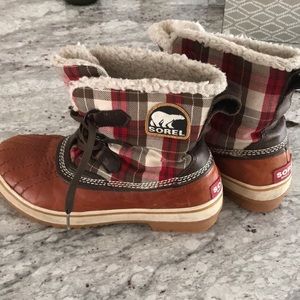 Sores Plaid Winter Boots Size 7
